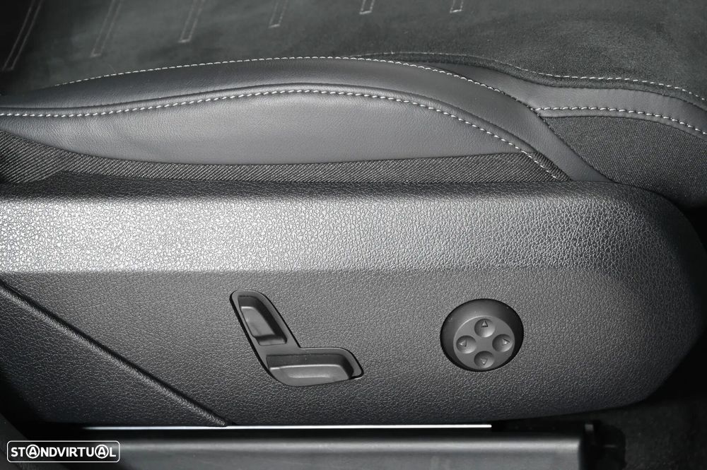 Mercedes-Benz GLC 300 de Coupe 4Matic - 26