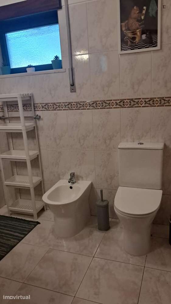 Quarto - localizado em Olivais Coimbra - Grande imagem: 3/10