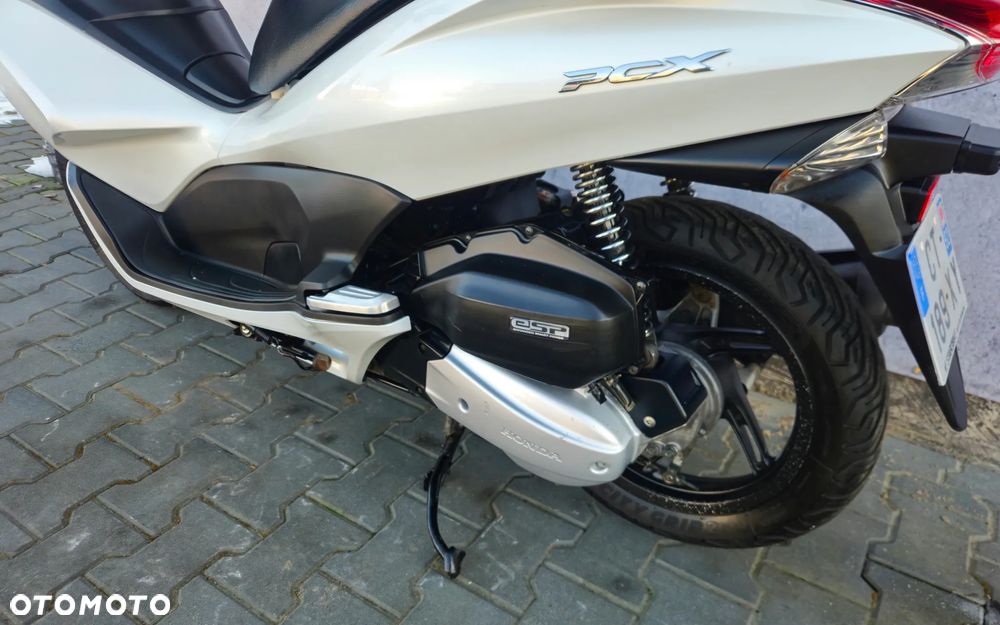 Honda PCX - 16