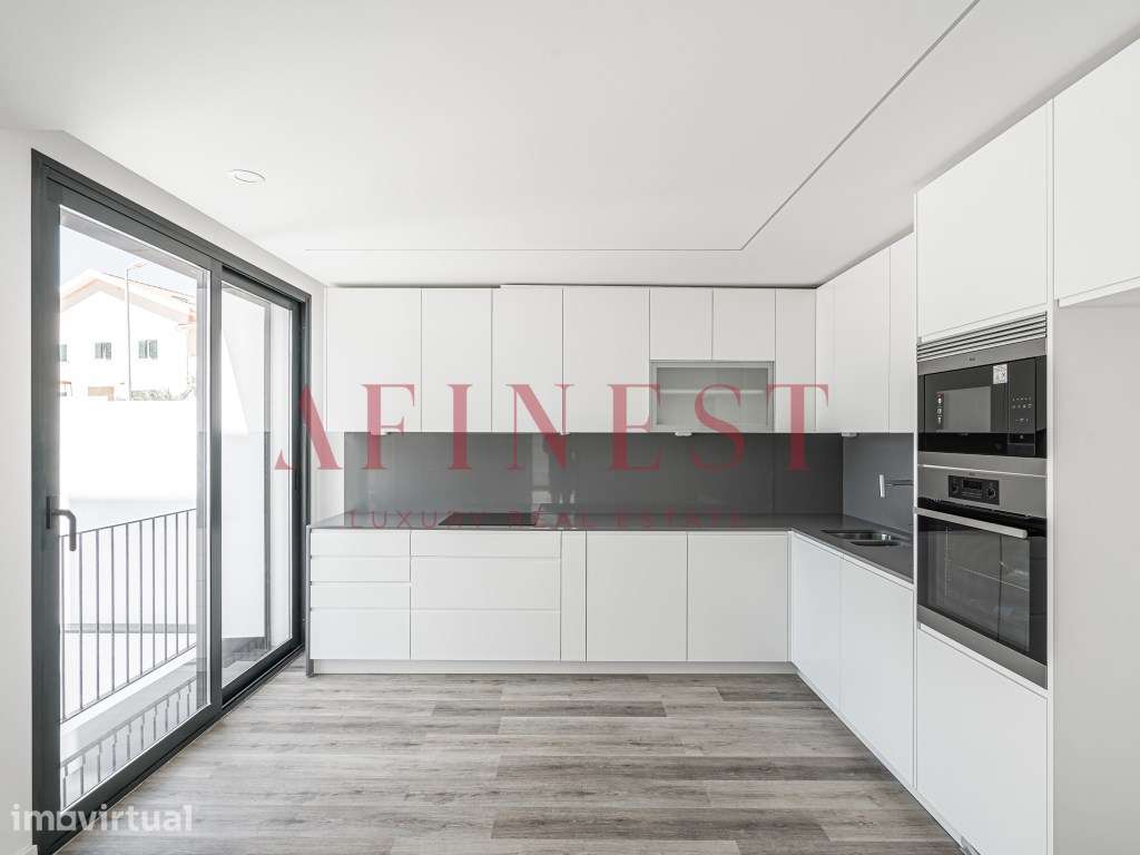 MORADIA T4 EM CARCAVELOS - Grande imagem: 2/37