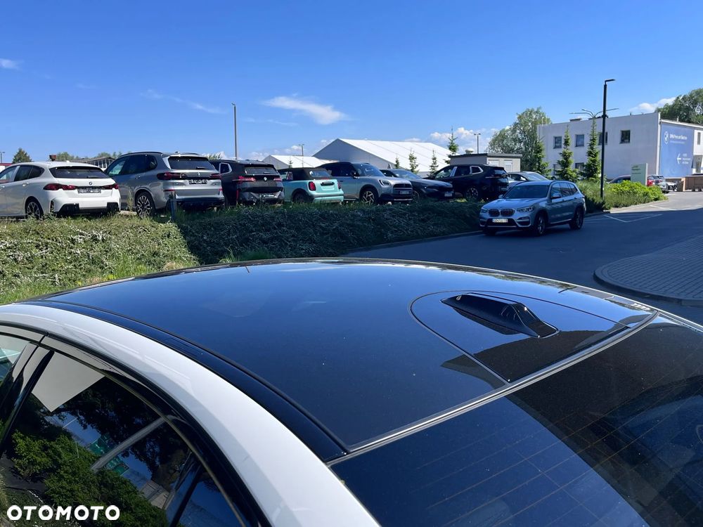 BMW Seria 5 520d xDrive mHEV - 35