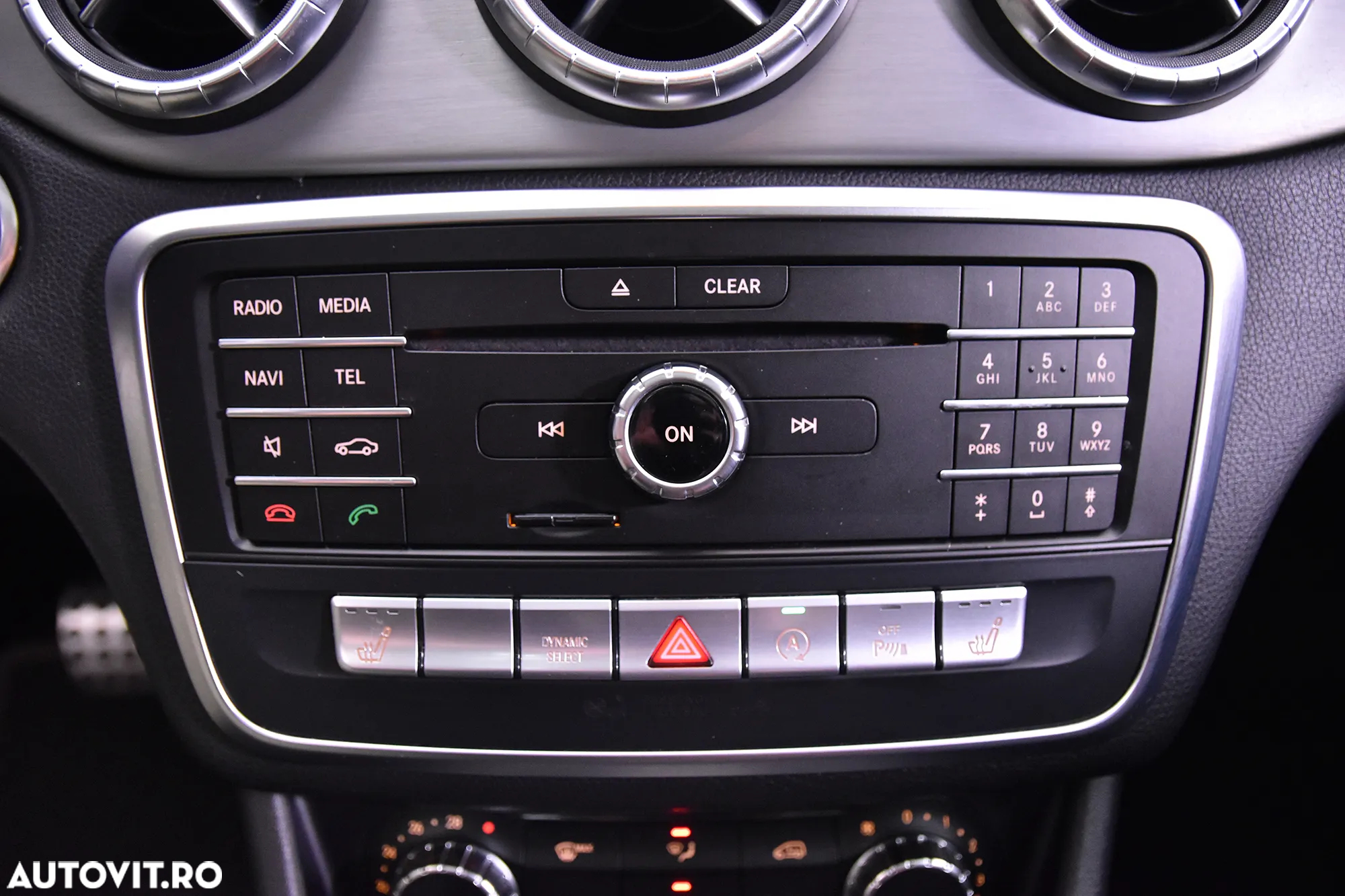 Mercedes-Benz CLA 180 7G-DCT AMG Line - 19