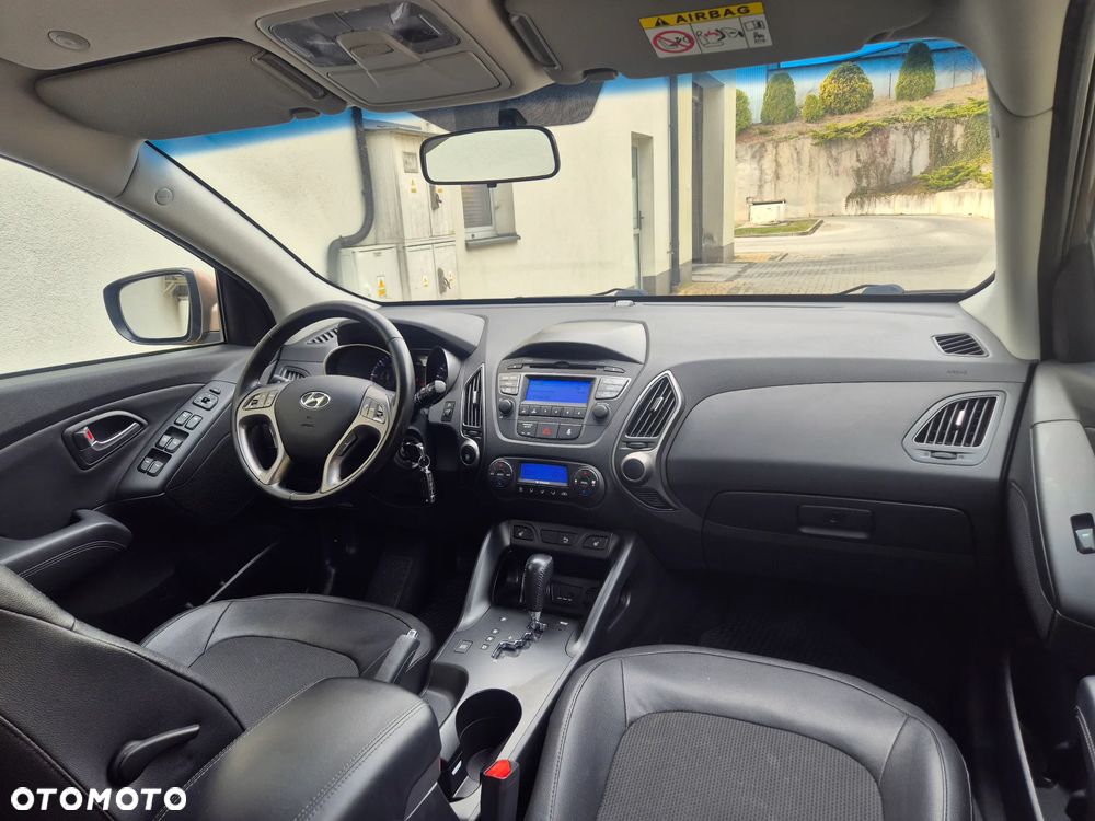 Hyundai ix35 2.0 CRDi 4WD Automatik Fifa World Cup Gold Edition - 19