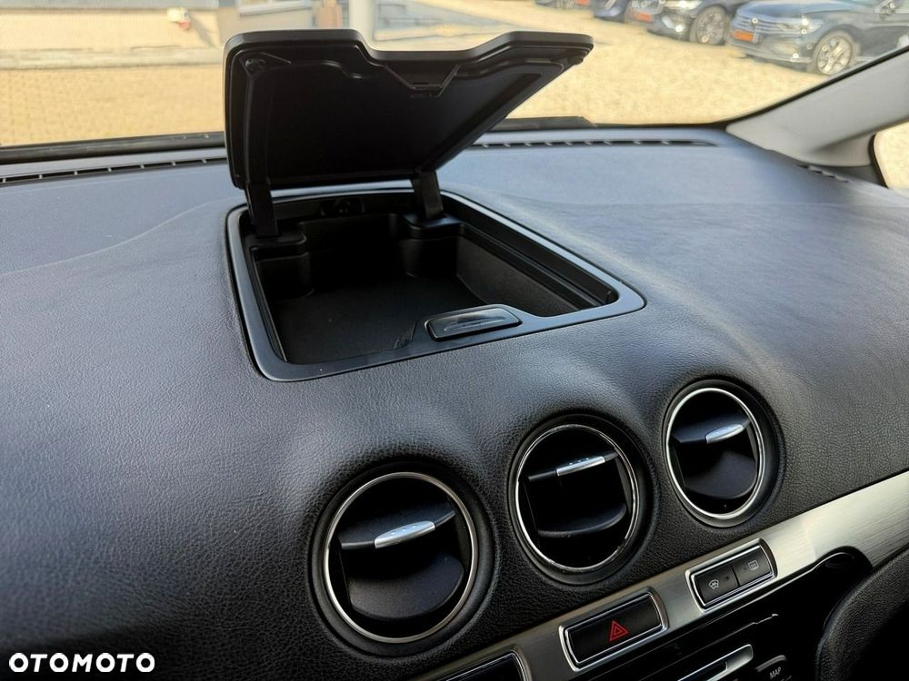 Ford Galaxy - 33