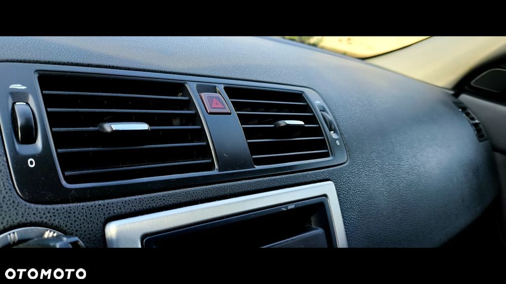 Volvo V50 2.0D Momentum - 22