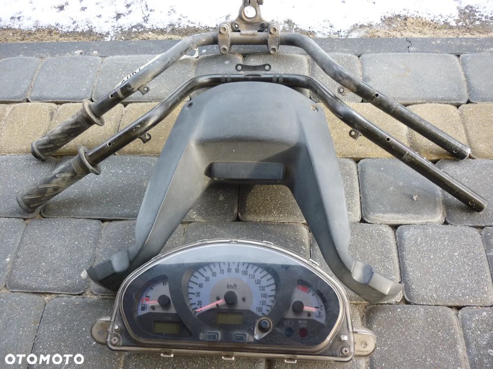 Zbiornik paliwa bak Suzuki Burgman 400 rok 1998-2002 - 25