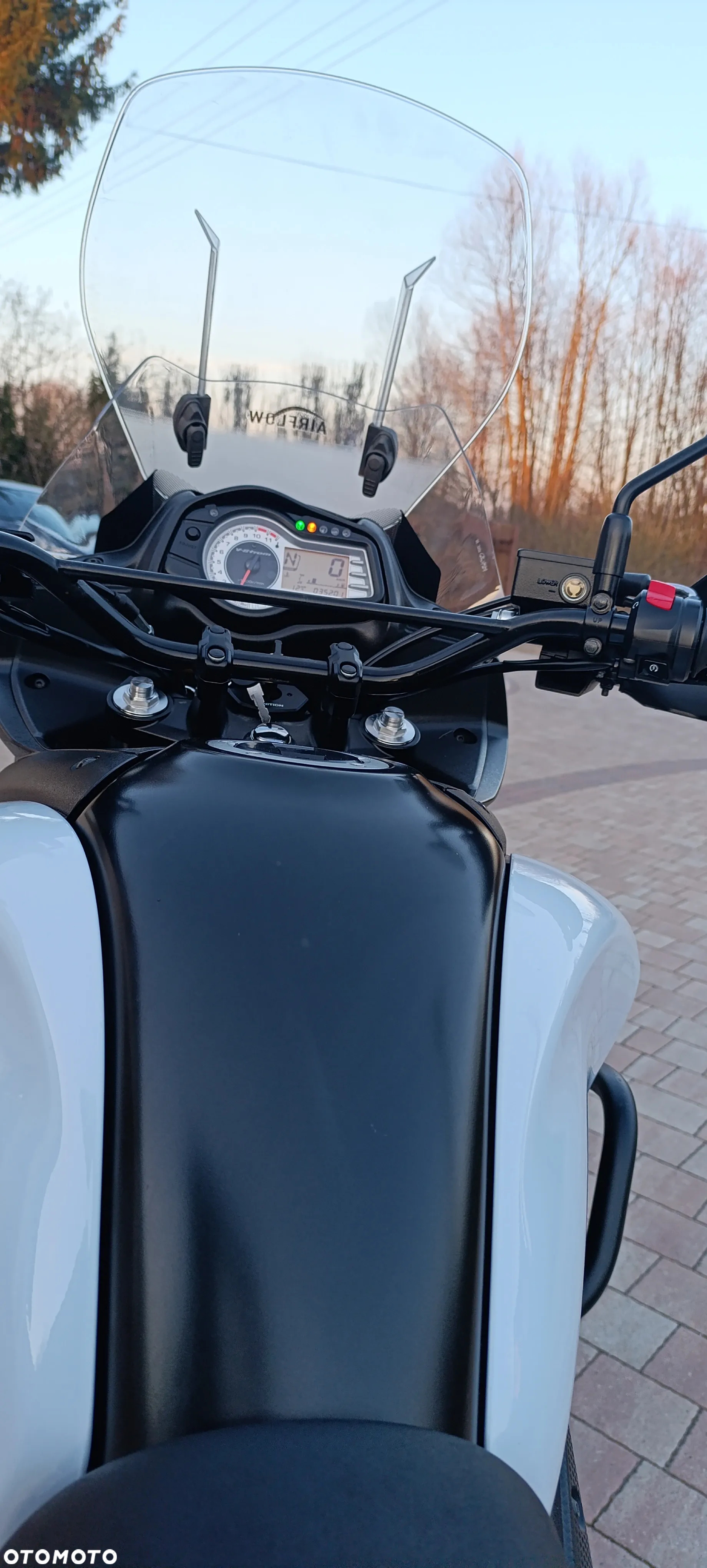 Suzuki V-STROM - 7