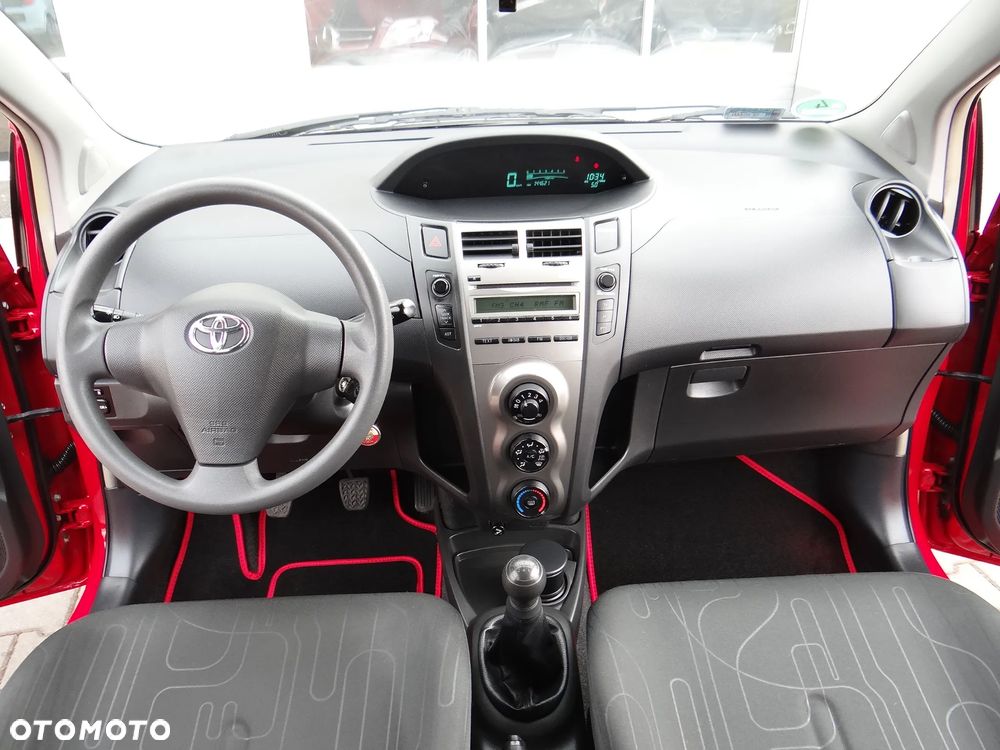 Toyota Yaris 1.0 Terra EU5 - 28