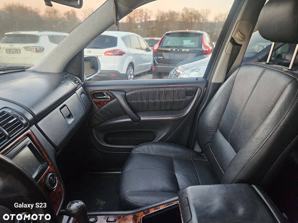 Mercedes-Benz ML - 10