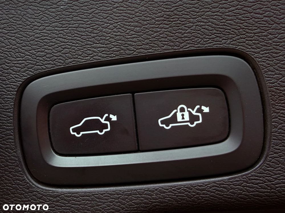 Volvo XC 60 B4 D Geartronic Momentum - 36