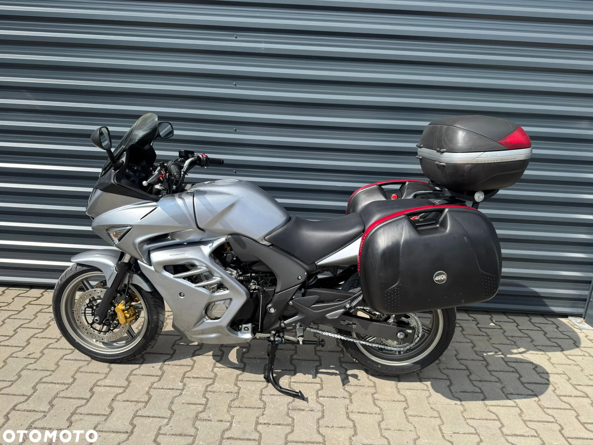 Honda CBF - 4