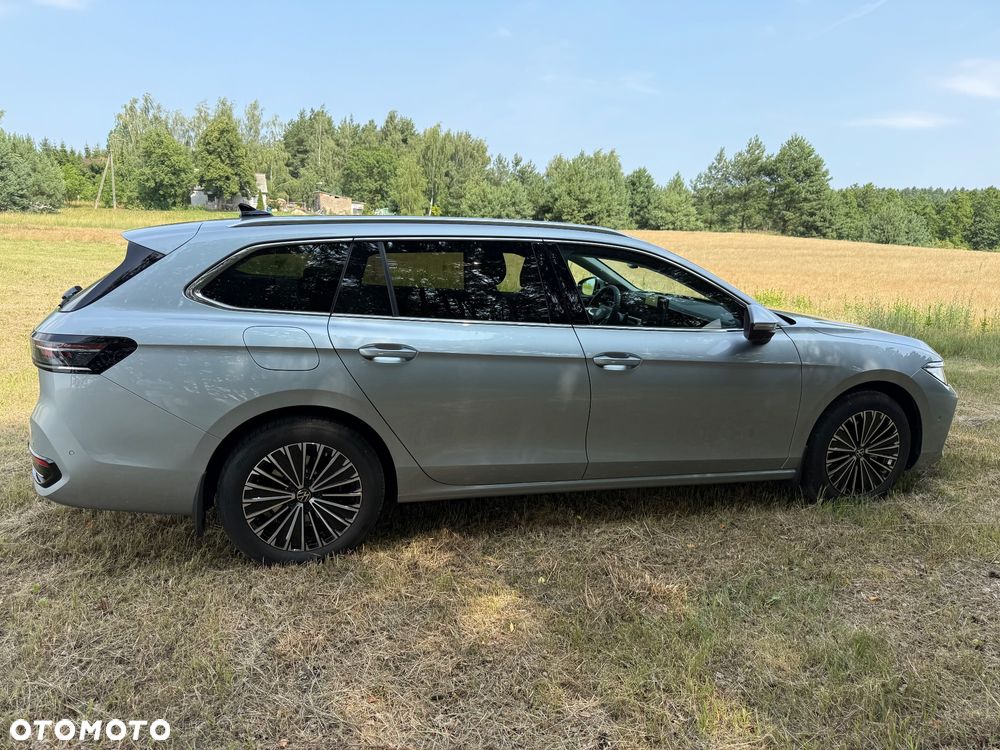 Volkswagen Passat - 4