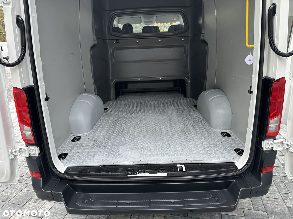 Volkswagen Crafter Brygada 6osób / L3H2 / Salon PL / Serwis Tylko w ASO VW / Pełna historia pojazdu / W oryginalym stanie / Fabryczna Zabudowa / FV23% - 15