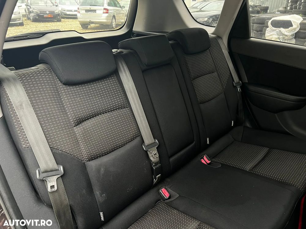 Hyundai i30 1.6 CRDI Classic - 38