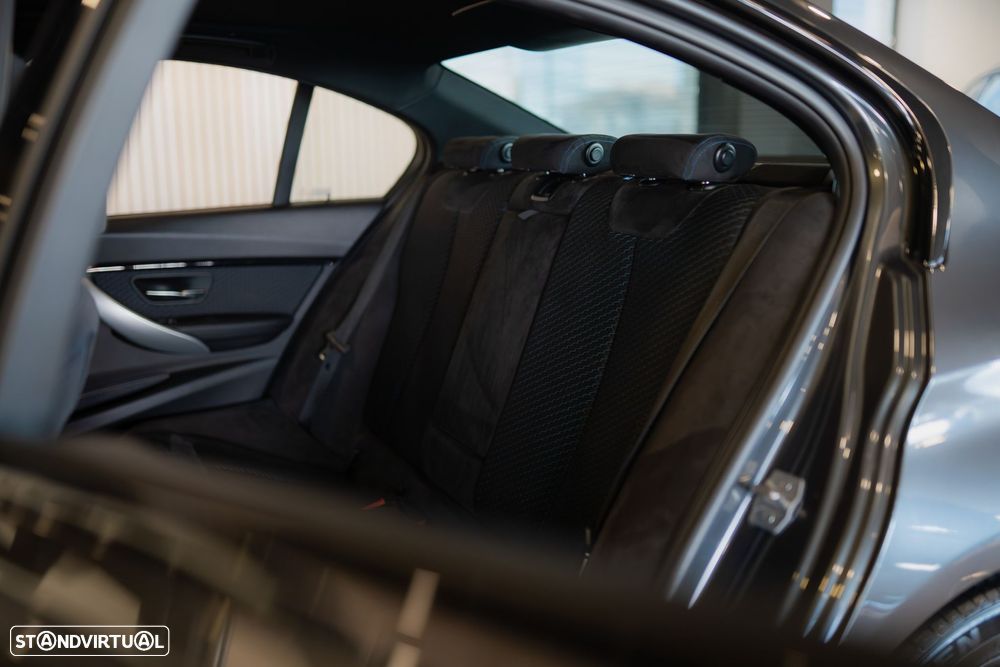 BMW 318 d Pack M - 28