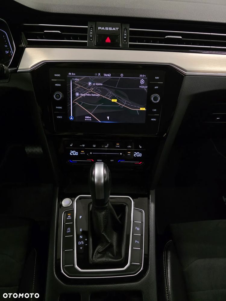 Volkswagen Passat - 9