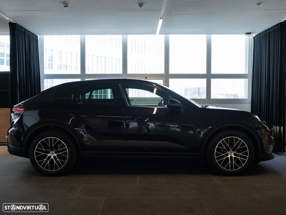 Porsche Macan Electric - 8
