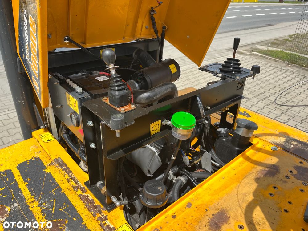 Thwaites Mach 2080 3 Tonne Hydrostatic - 21
