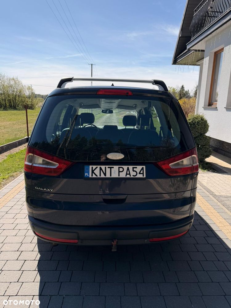 Ford Galaxy 2.0 Ghia - 17