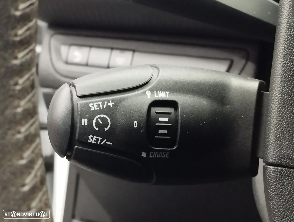 Peugeot 2008 1.2 PureTech Style - 23