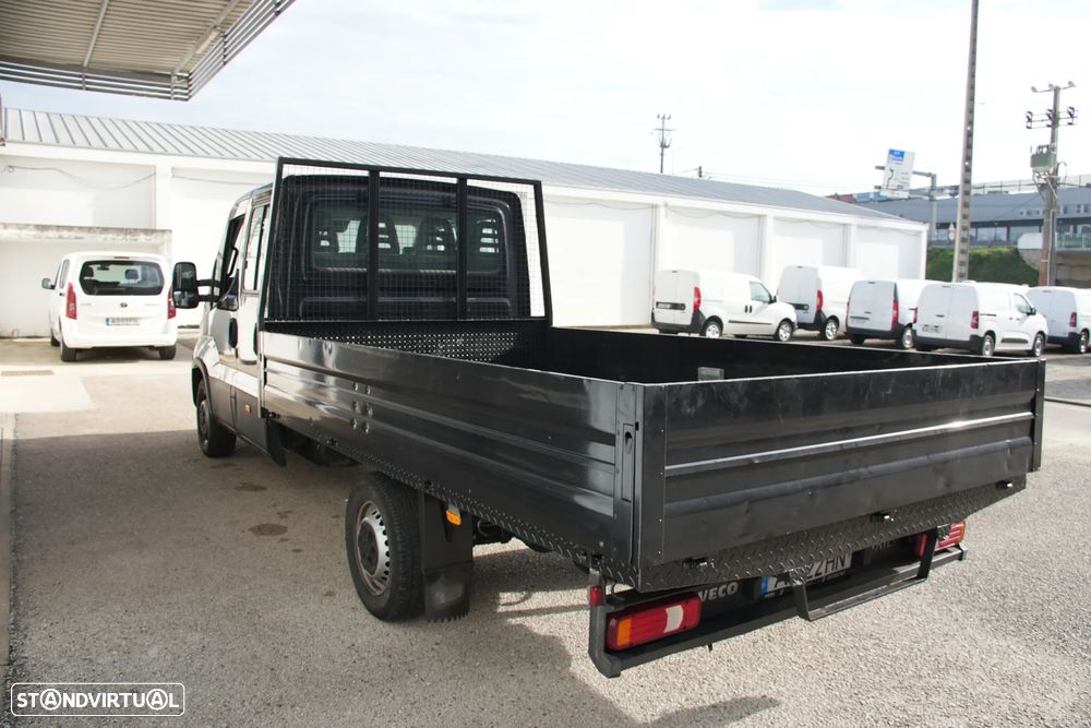 Iveco Daily Automática 7Lugares 2.3td HI-Matic 160cv 35-160 - 5