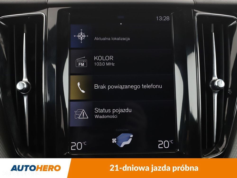 Volvo XC 60 D4 R-Design - 21