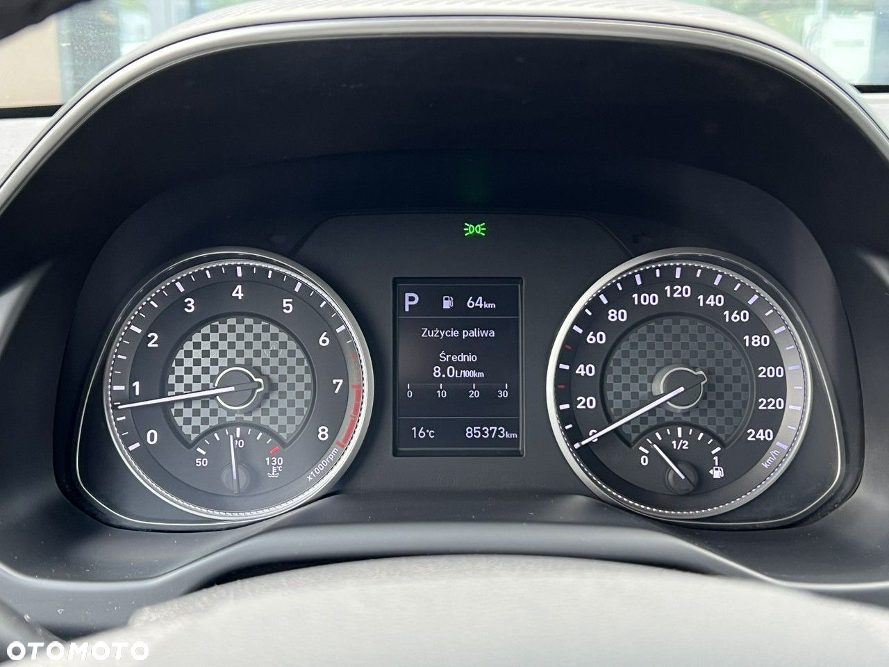 Hyundai Elantra - 22