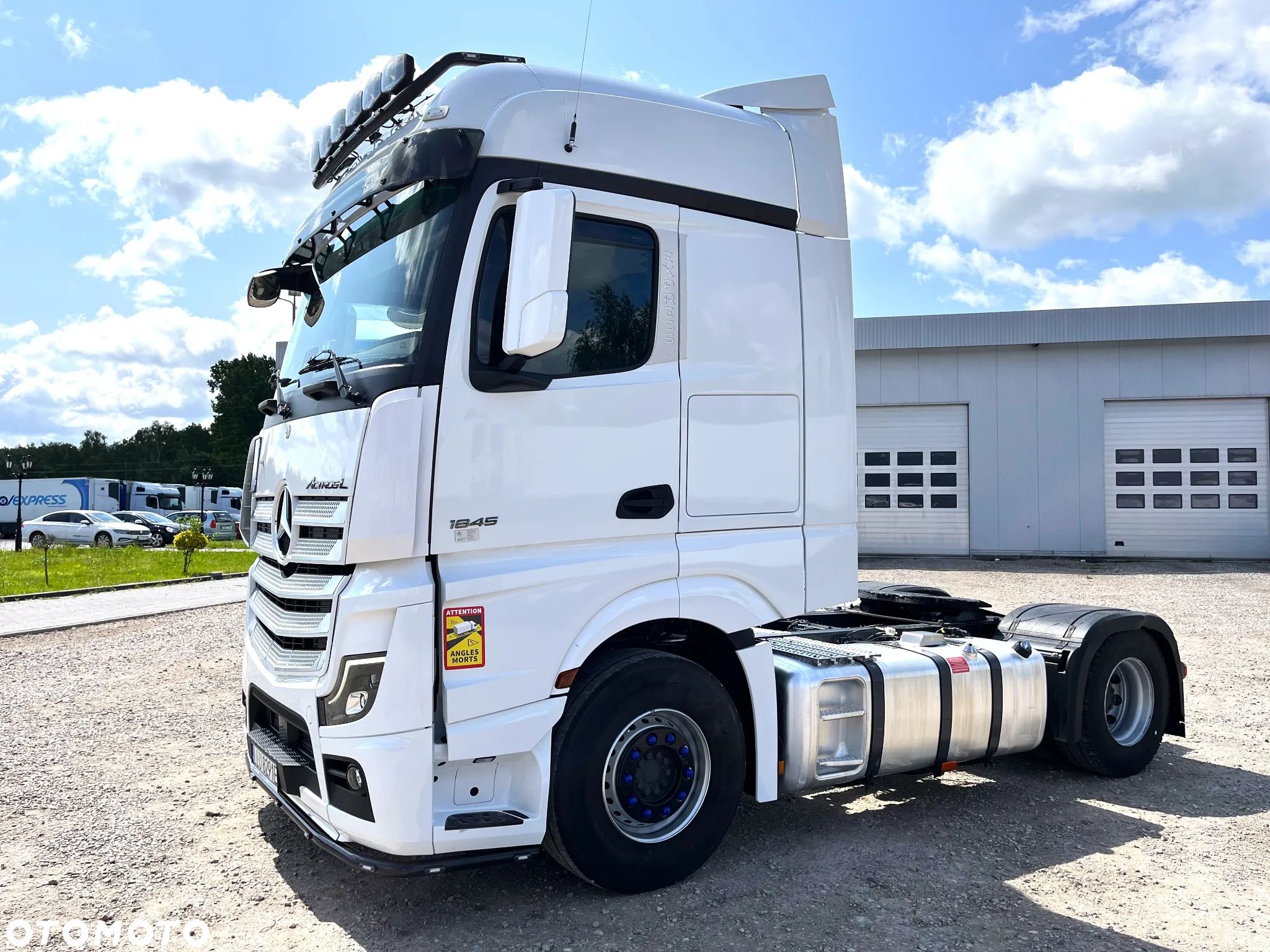 Mercedes-Benz Actros - 1