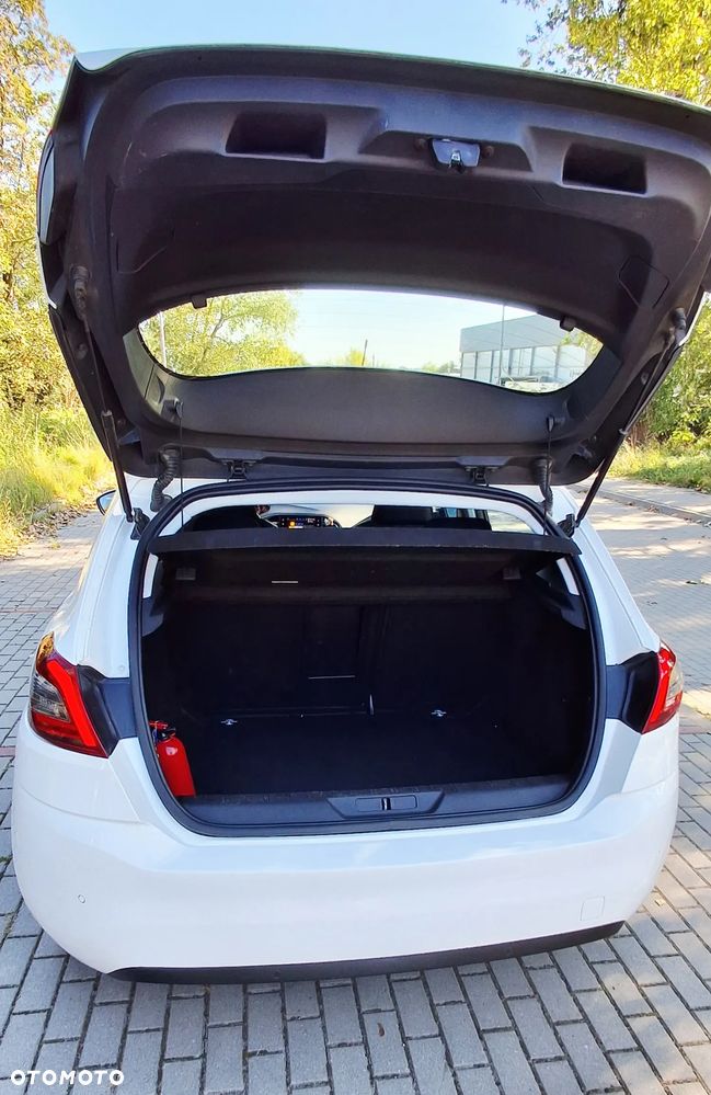 Peugeot 308 1.5 BlueHDi Allure S&S - 10