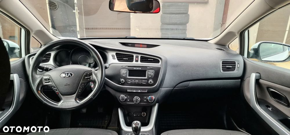 Kia Ceed Cee'd 1.4 CRDi S - 16