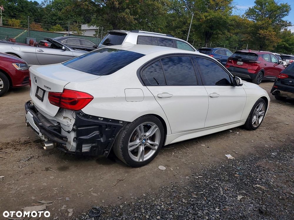 BMW Seria 3 2018 photo 3