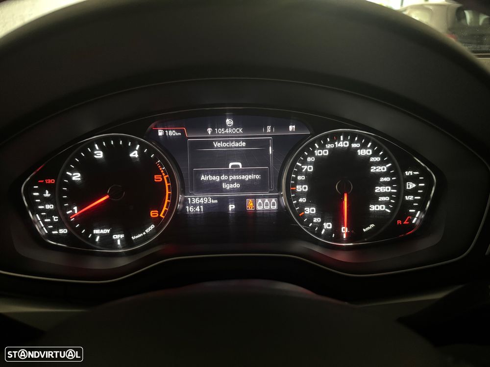 Audi A4 Avant 2.0 TDi Design S tronic - 28