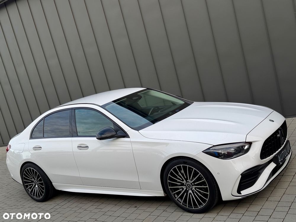 Mercedes-Benz Klasa C 300 mHEV 4-Matic AMG - 17
