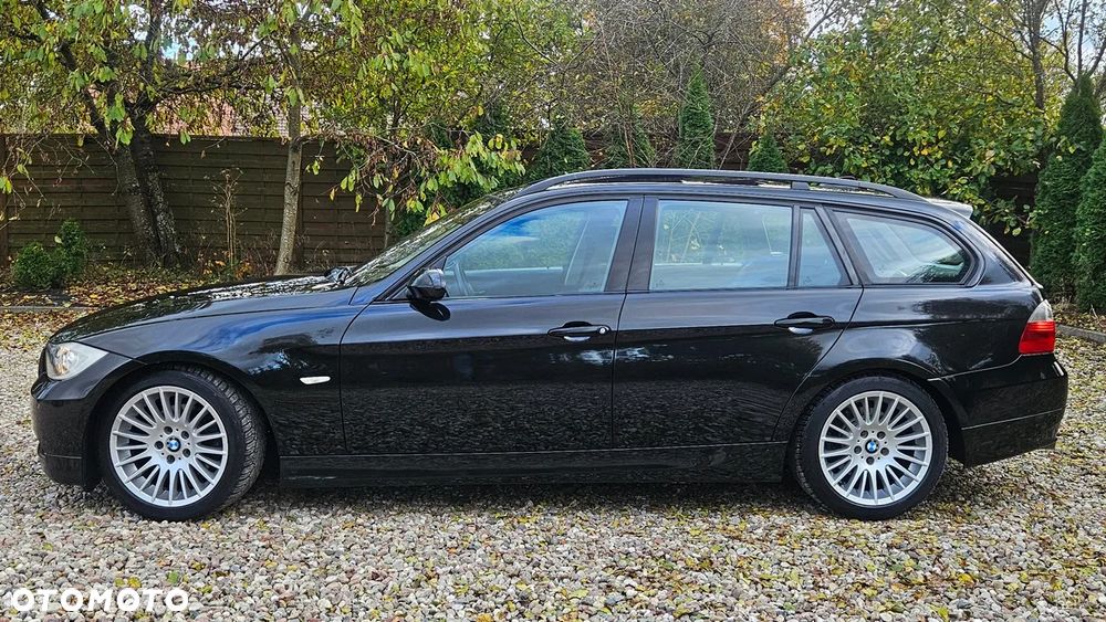BMW Seria 3 325i Touring - 6