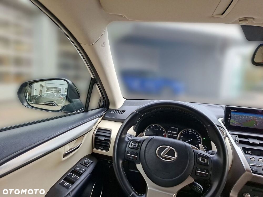 Lexus NX 300 F Impression AWD - 28
