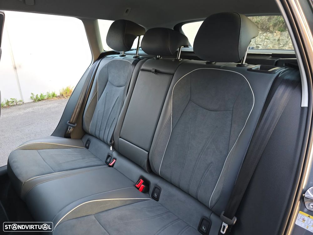 VW Passat Variant 1.5 TSI eHybrid Elegance DSG - 33