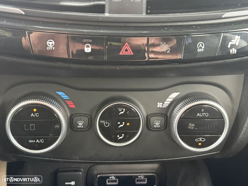 Fiat Tipo Station Wagon 1.3 M-Jet Lounge - 34