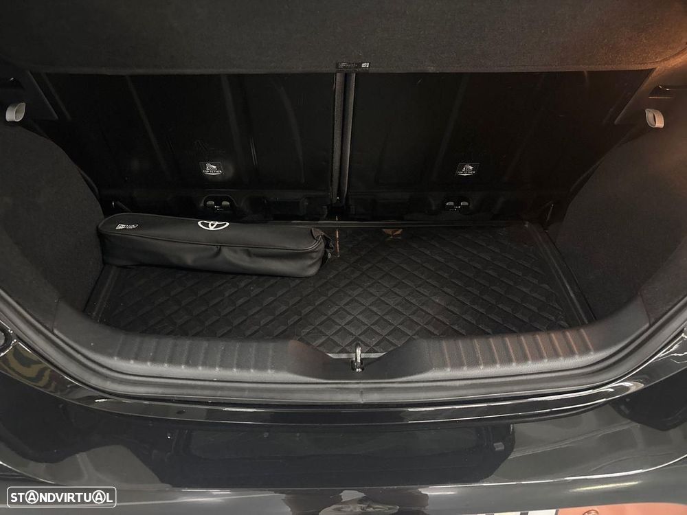 Toyota Aygo X 1.5 Hybrid Envy - 7