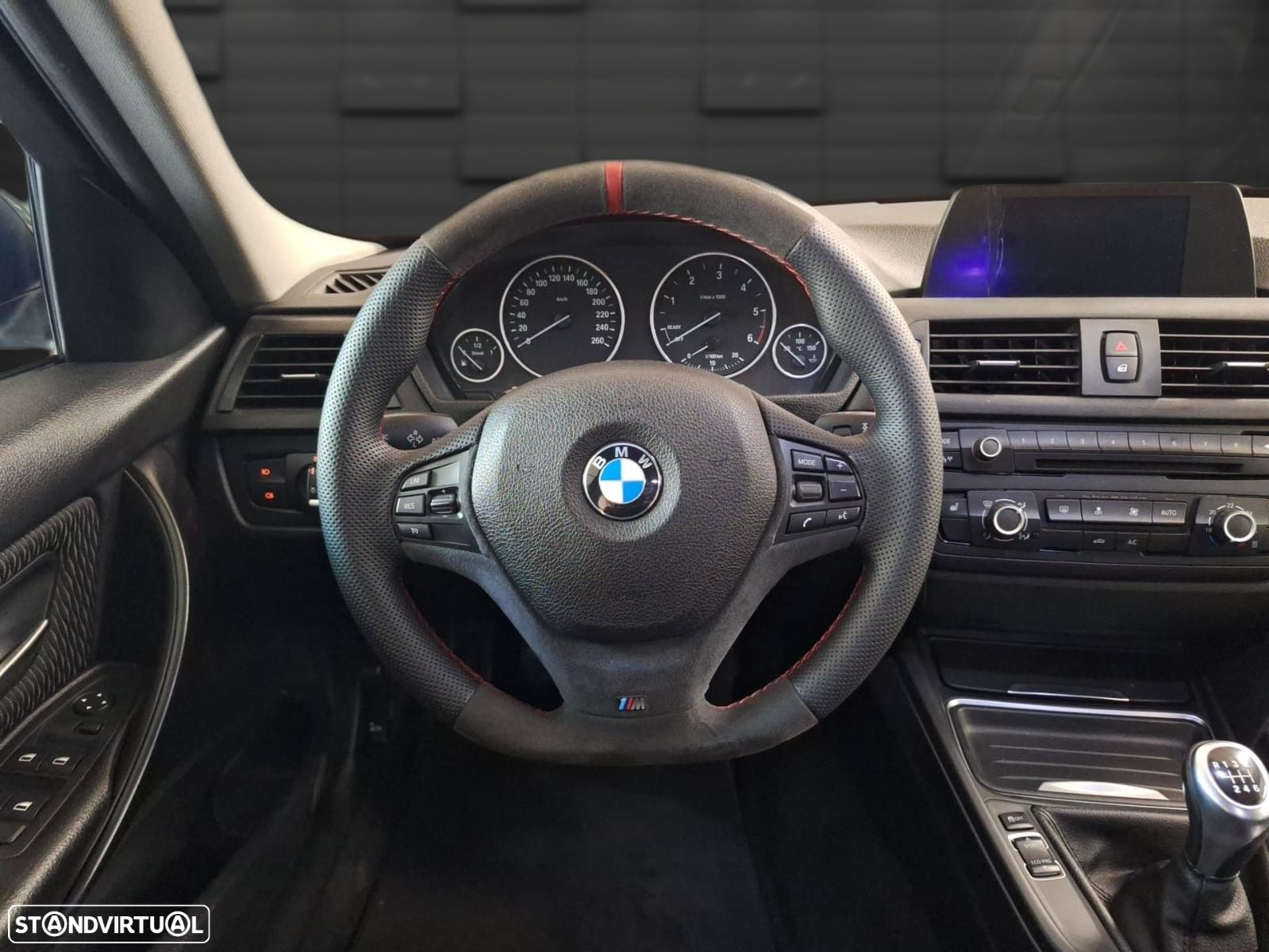 BMW 320 d Touring - 12