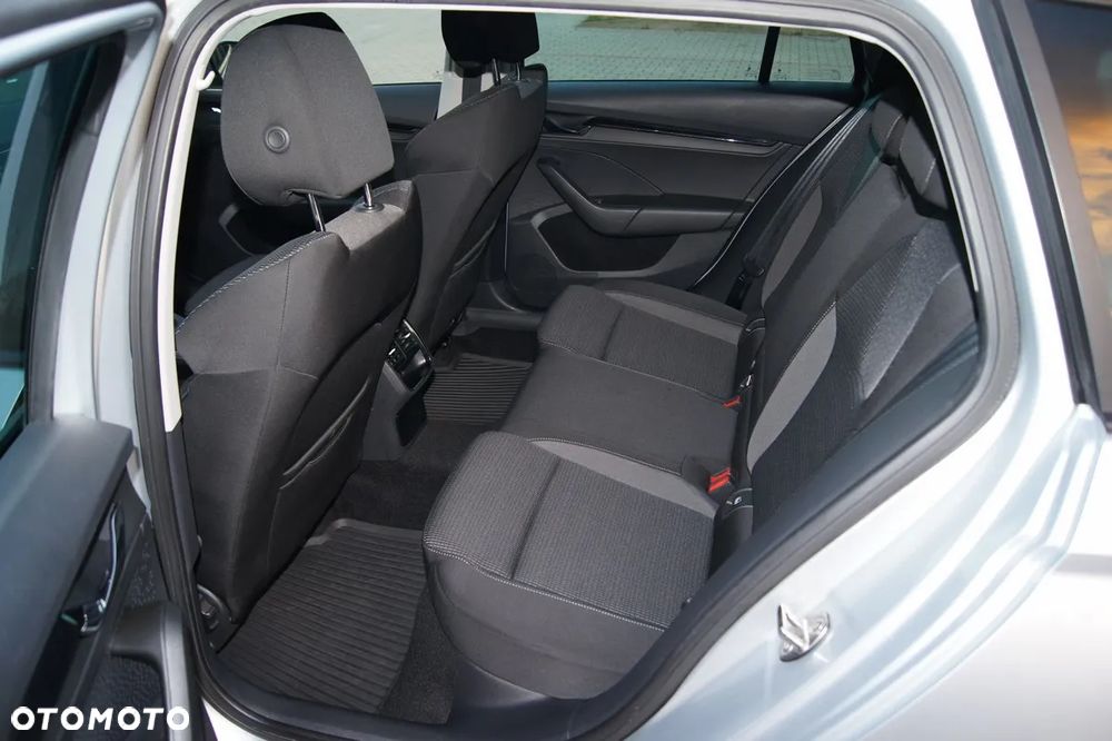 Skoda Octavia 2.0 TDI Style - 12