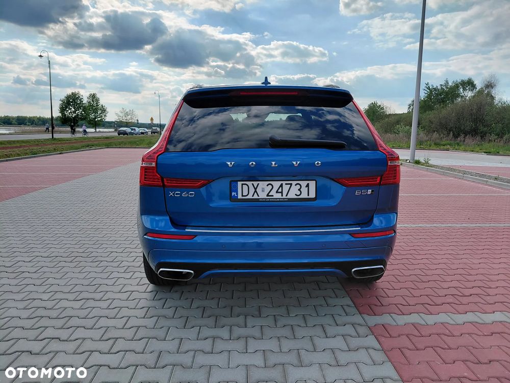 Volvo XC 60 B5 D AWD R-Design - 33