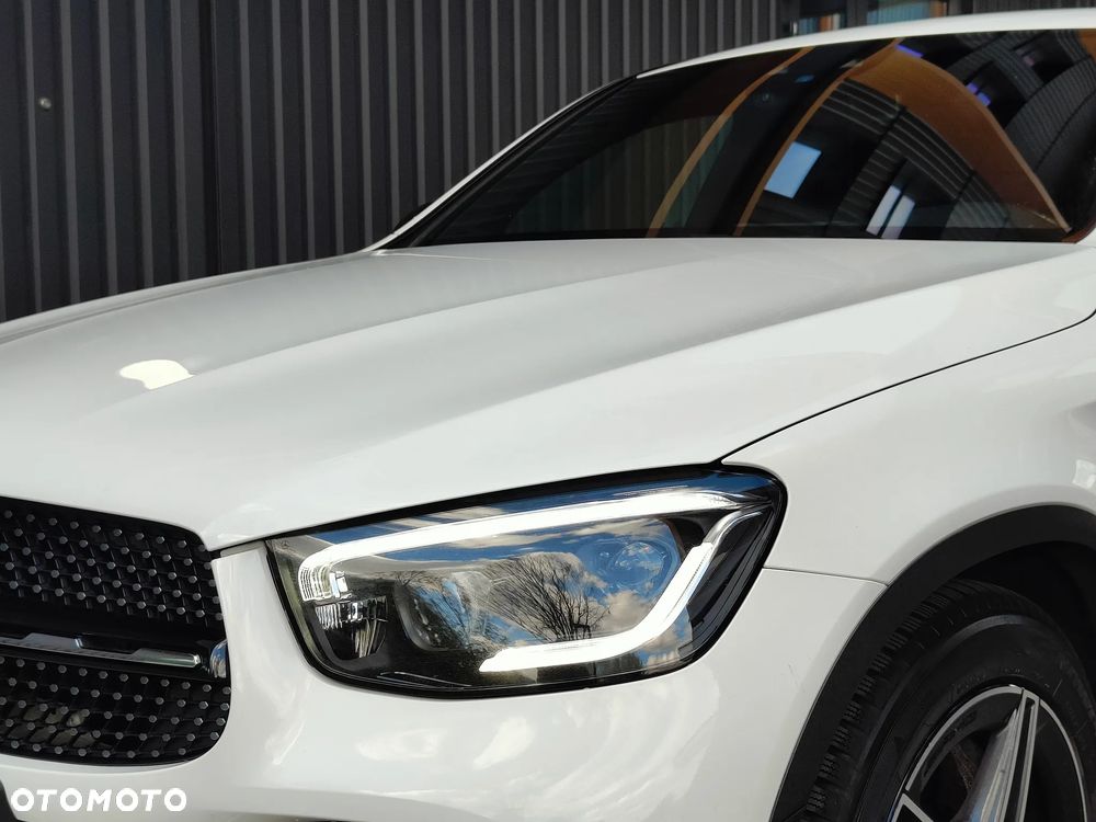 Mercedes-Benz GLC 220 d 4Matic 9G-TRONIC AMG Line - 2