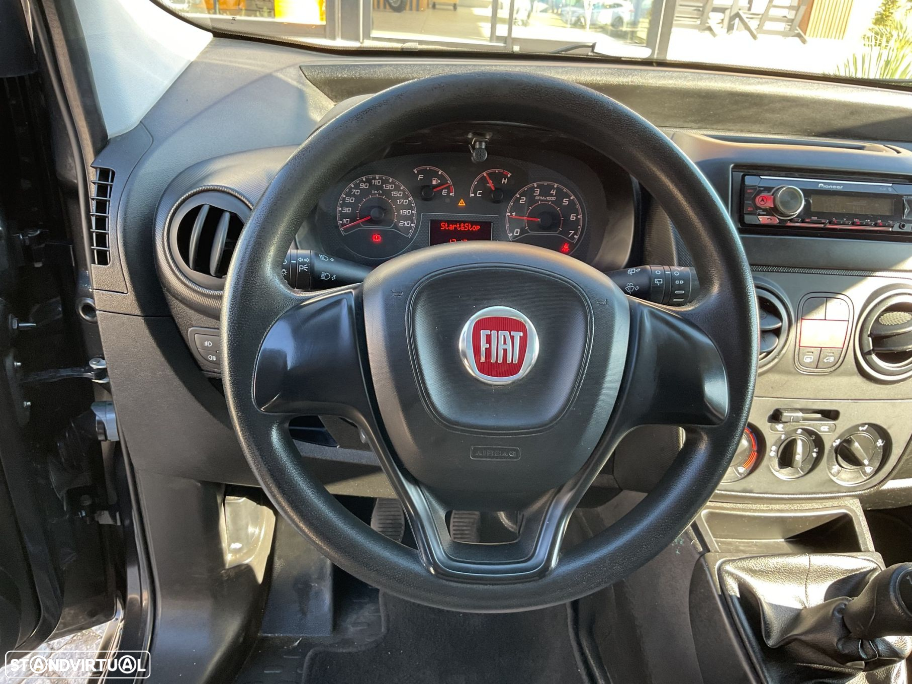 Fiat Fiorino 1.3 M-jet Adventure com 1GD - 25