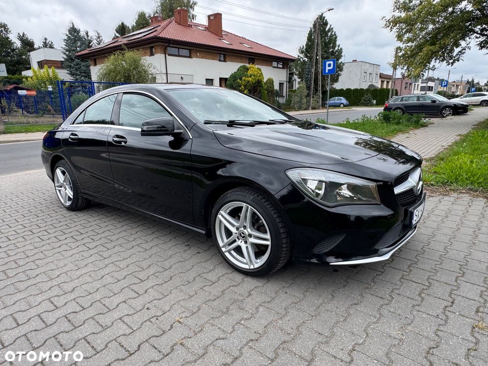 Mercedes-Benz CLA 180 7G-DCT - 2