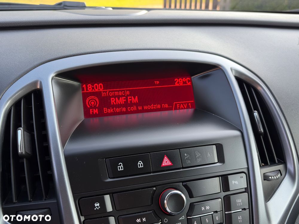 Opel Astra 1.4 Turbo Style - 24