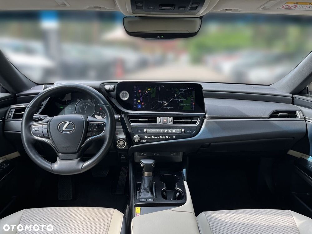 Lexus ES 300h Business Edition - 8