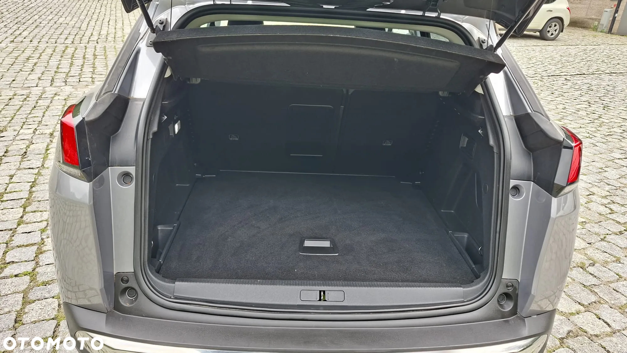 Peugeot 3008 THP 165 EAT6 Stop & Start Allure - 22