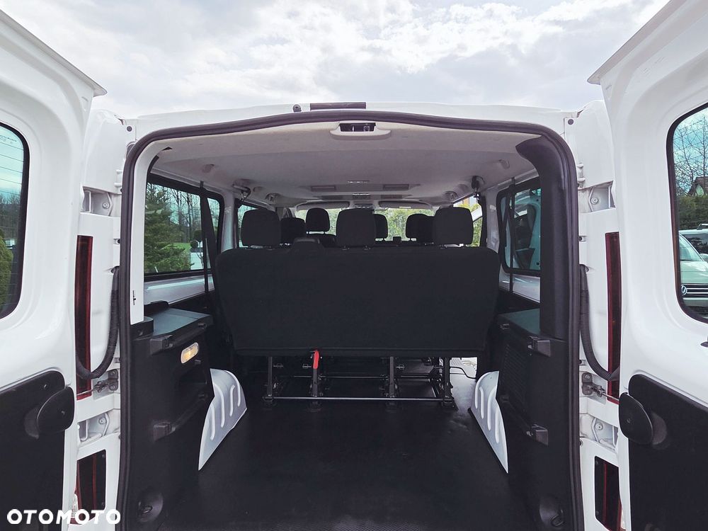 Renault Trafic Grand 2.0 dCi Escapade - 15