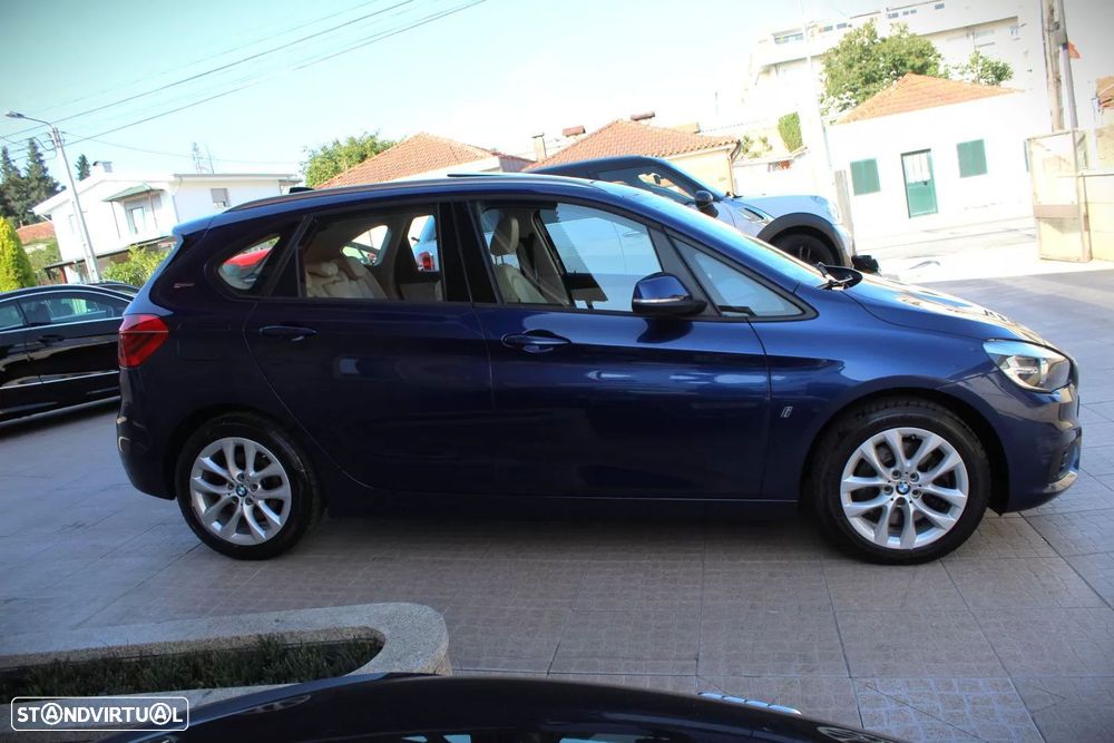 BMW 225xe Active Tourer Line Luxury - 4