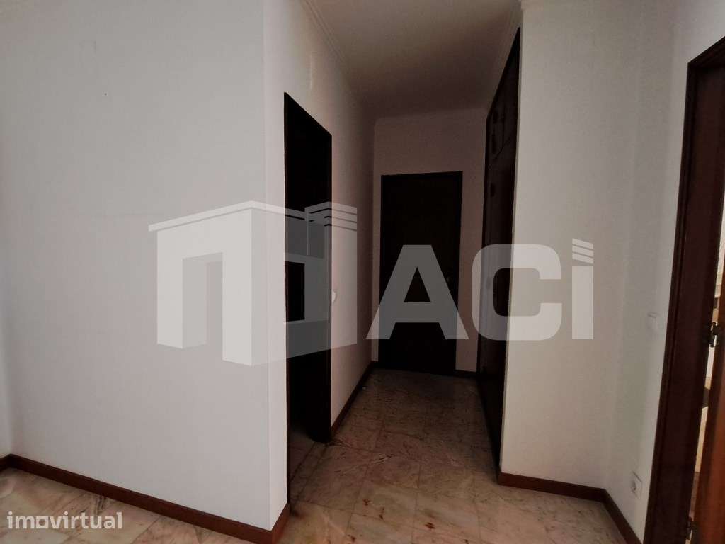 Apartamento T3- AV. Marquês Pombal - Grande imagem: 3/18